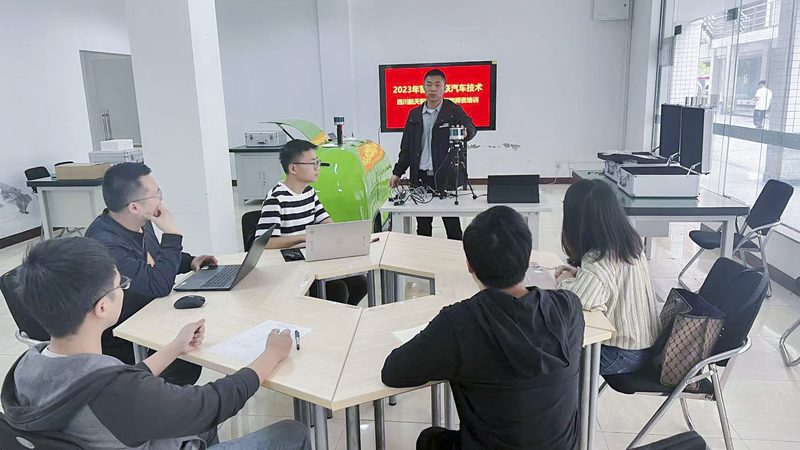全媒体运营师考试：难度解析与备考策略**
