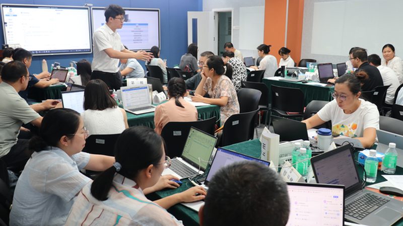 教师资格证培训班，价格之外你还需要知道什么？**